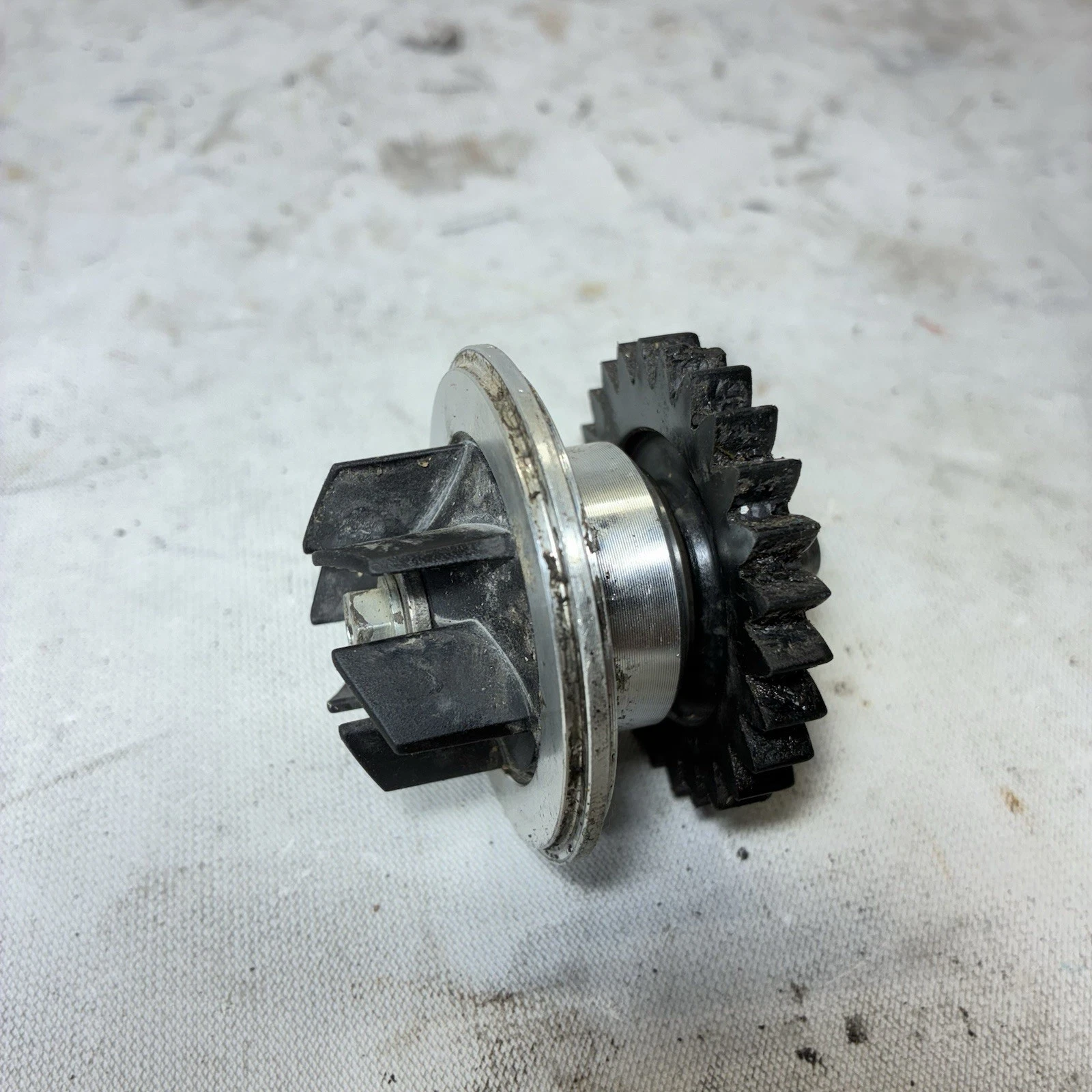 ✅ 1998 - 2000 KTM 125 SX Water Pump Shaft Impeller Gear Cover OEM 1998