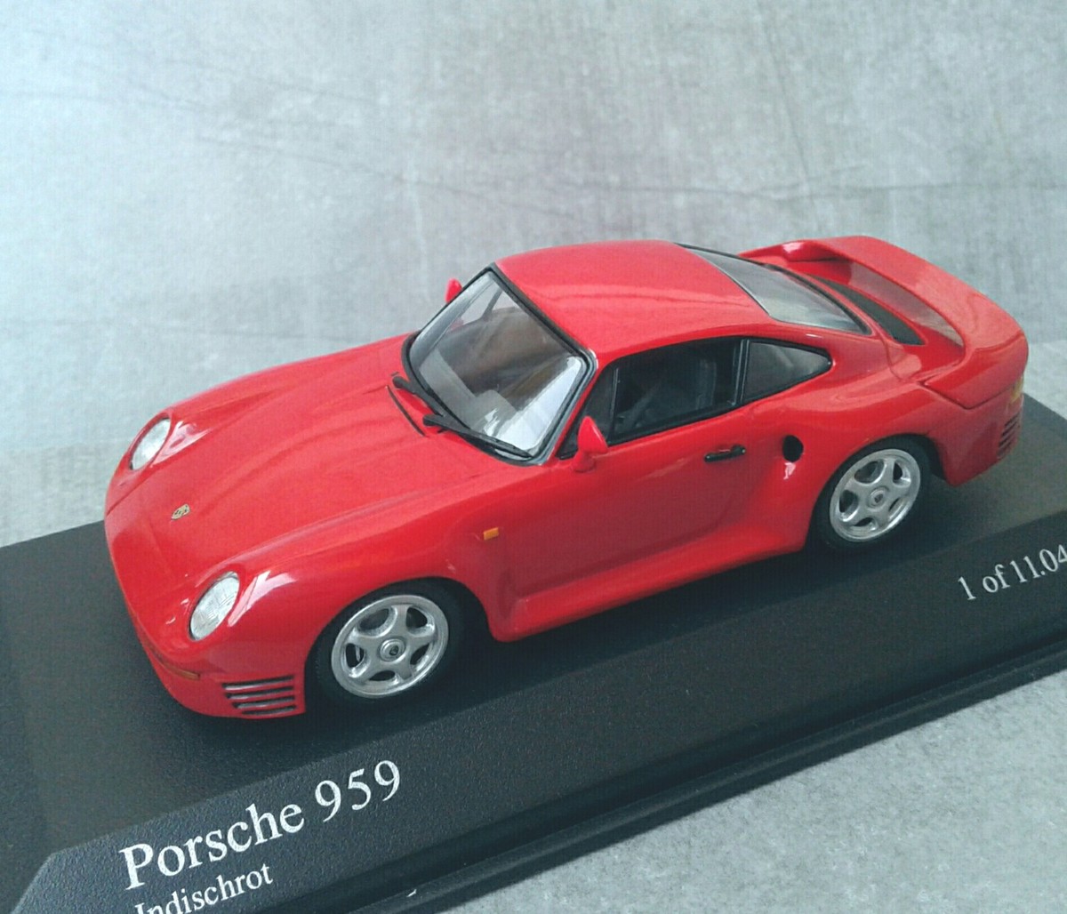 Porsche 959 ミニカー 赤 1987年製 限定11,040個 1/43