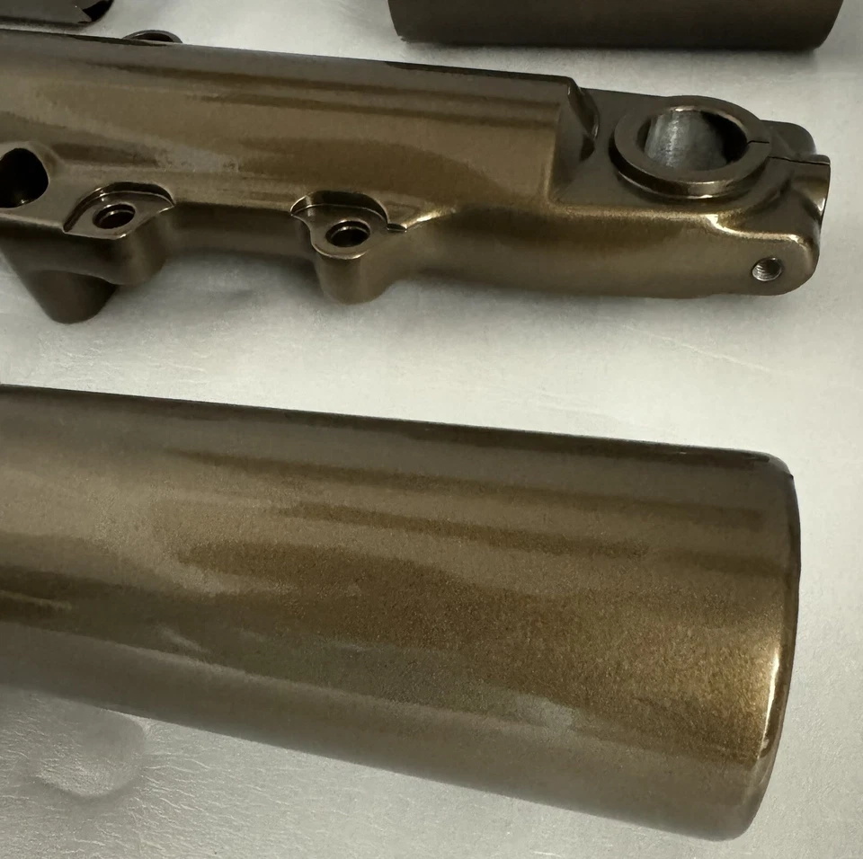 Harley 2014-24 Bronce Horquilla Piernas Tri Deslizamiento Rueda Libre OEM Deslizadores Intercambio Foto 4 de 4