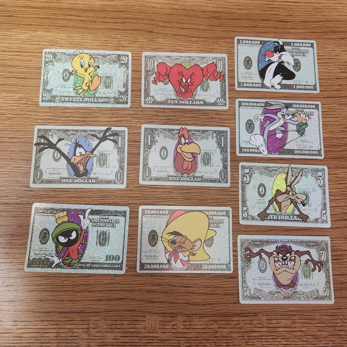 LOT of 10 Vintage 1998 LOONEY TUNES Money Prism Vending Stickers