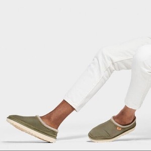 tasman horween slipper