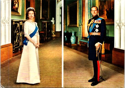 Postcard Queen Elizabeth  Prince Philip C100