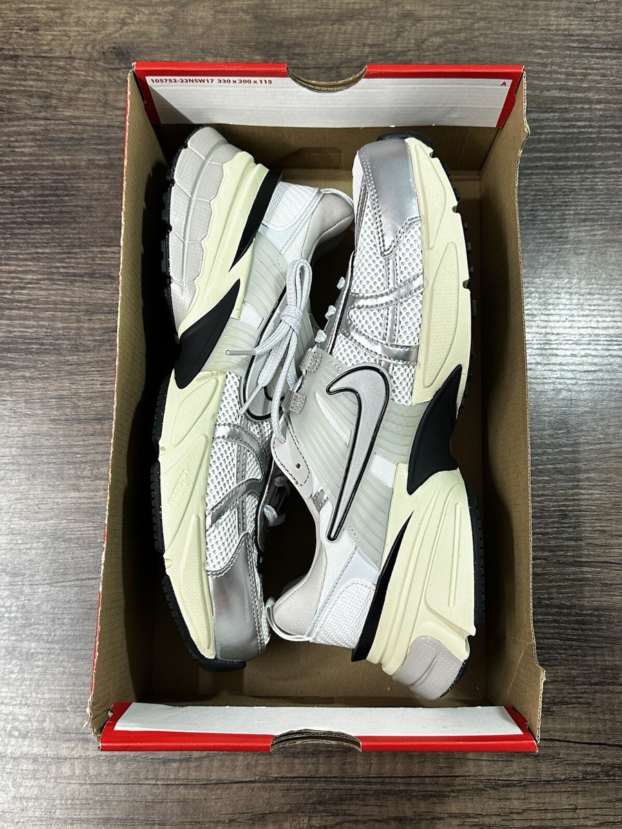 Nike V2K Run 'Summit White Metallic Silver' (FD0736-100