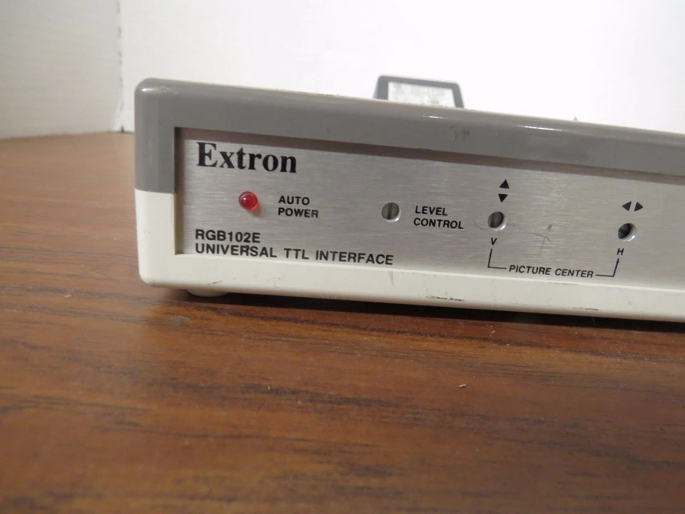 + Extron Universal TTL Interface with Adapter no Cable RGB102E - Image 2 of 3