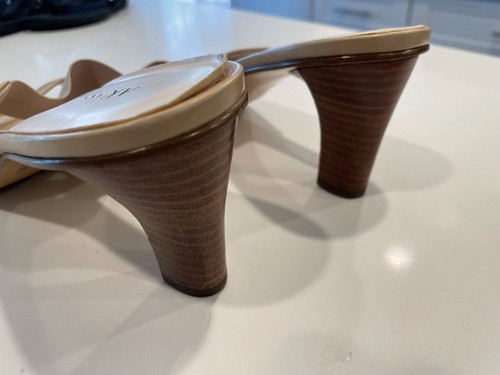 NEW AK Anne Klein Sandals Sz 10M Baxxters Slip On Elastic Strap Tan Casual - Picture 9 of 9