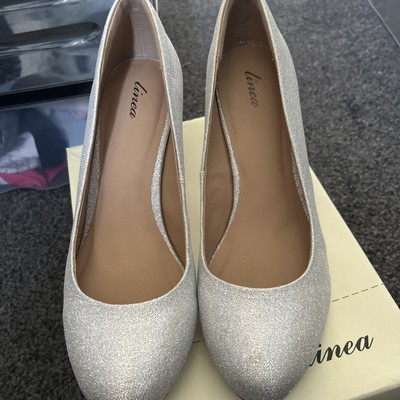 LINEA SIZE 7/40 SILVER GLITTER COURT SHOES UK