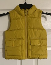 Old Navy Puffer Vest Unisex Toddler 2T Mustard Yellow Full Zip Snap Pockets GUC
