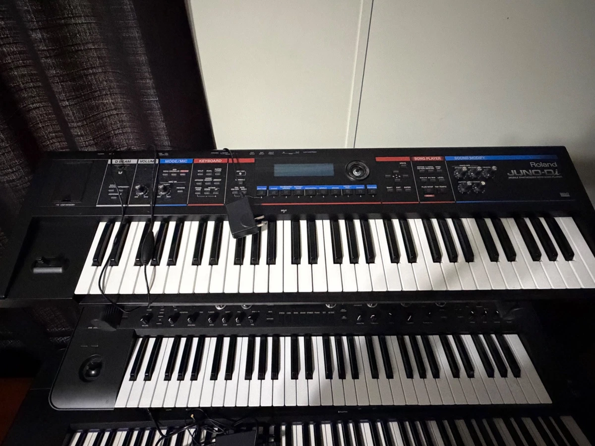 Roland Juno Di for sale - eBay