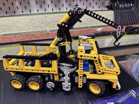 Lego Technic 8640 Crane or Truck Pneumatic Mechanism
