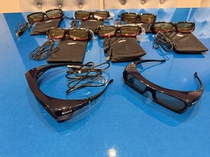 Samsung 3-D glasses (6 pairs) + Sony 3D glasses (2 pairs)