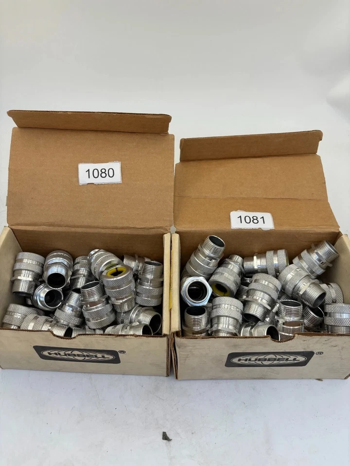 Conectores de cable herméticos a líquidos de aluminio Hubbell SHC1037 3/4", caja de 30, paquete de 1 Foto 2 de 3