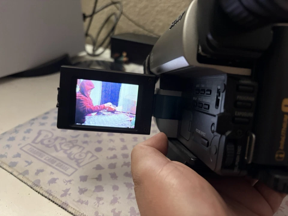 Sony Video Camera CCD-TRV65 Handycam 8mm Hi-8 Camcorder W/Night Vision and More - Image 3 of 4