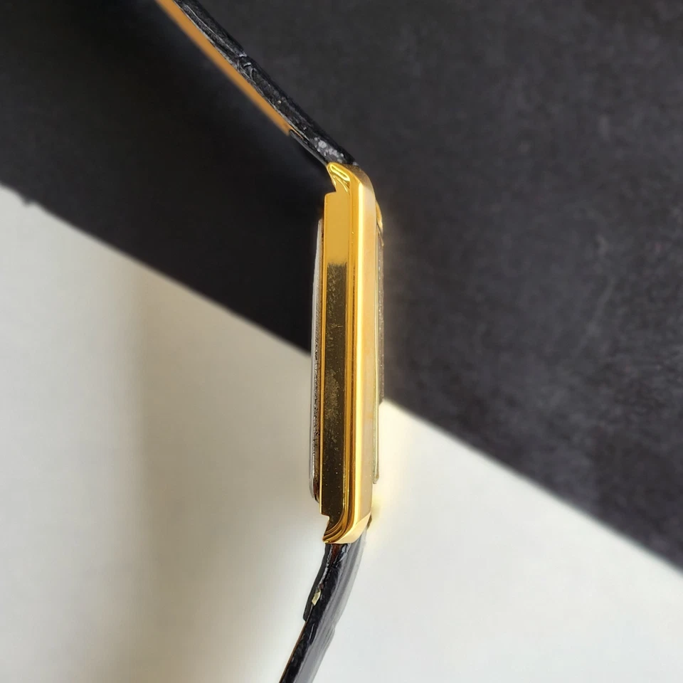 Reloj Pulsera Seiko Vintage Delgado Cuarzo Cara Blanca Caballeros - ENVÍO GRATUITO Foto 3 de 4