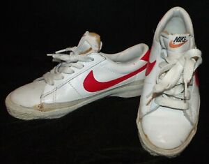 nike shoes with red swoosh