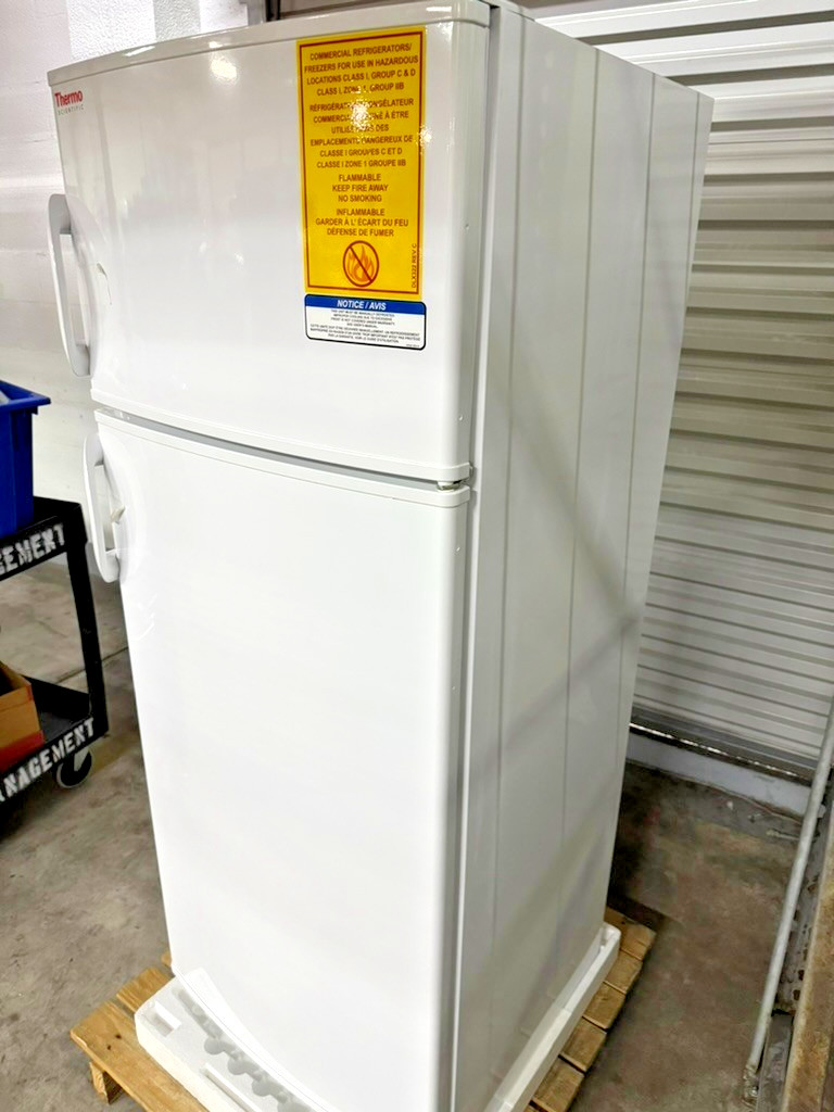 Thermo Scientific 3551-10 Explosion Proof Lab Refrigerator Freezer 115V