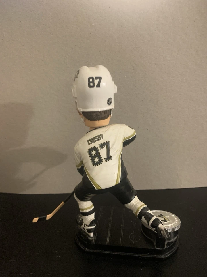 Pittsburgh Penguins Sidney Crosby Ceramic Bobble Head NHL Hockey Figurine - Image 2 of 4