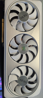 Grafikkarte/GPU: Gigabyte Aero OC White RTX 4070 Ti Super 16 GB