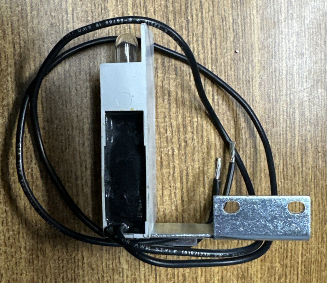 CUTLER-HAMMER 42-3568-6 TRANSFORMER LIGHT ASSEMBLY 600VAC  **NEW NO BOX**