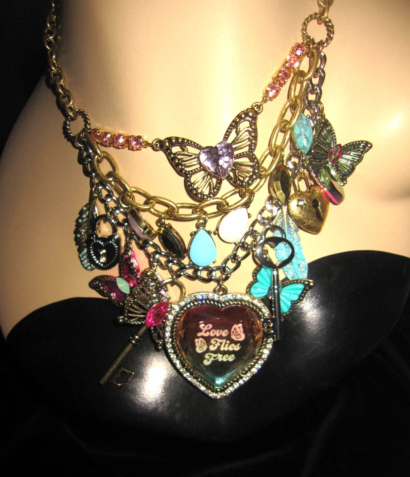 Collar Betsey Johnson Boho Multi Dije Mariposa Distintivo