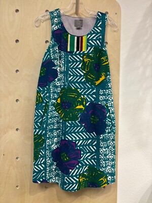 green hibiscus dress Green Hibiscus Garden Upf50+ Scalloped Travel Dress - Green/white - Size S main image 1