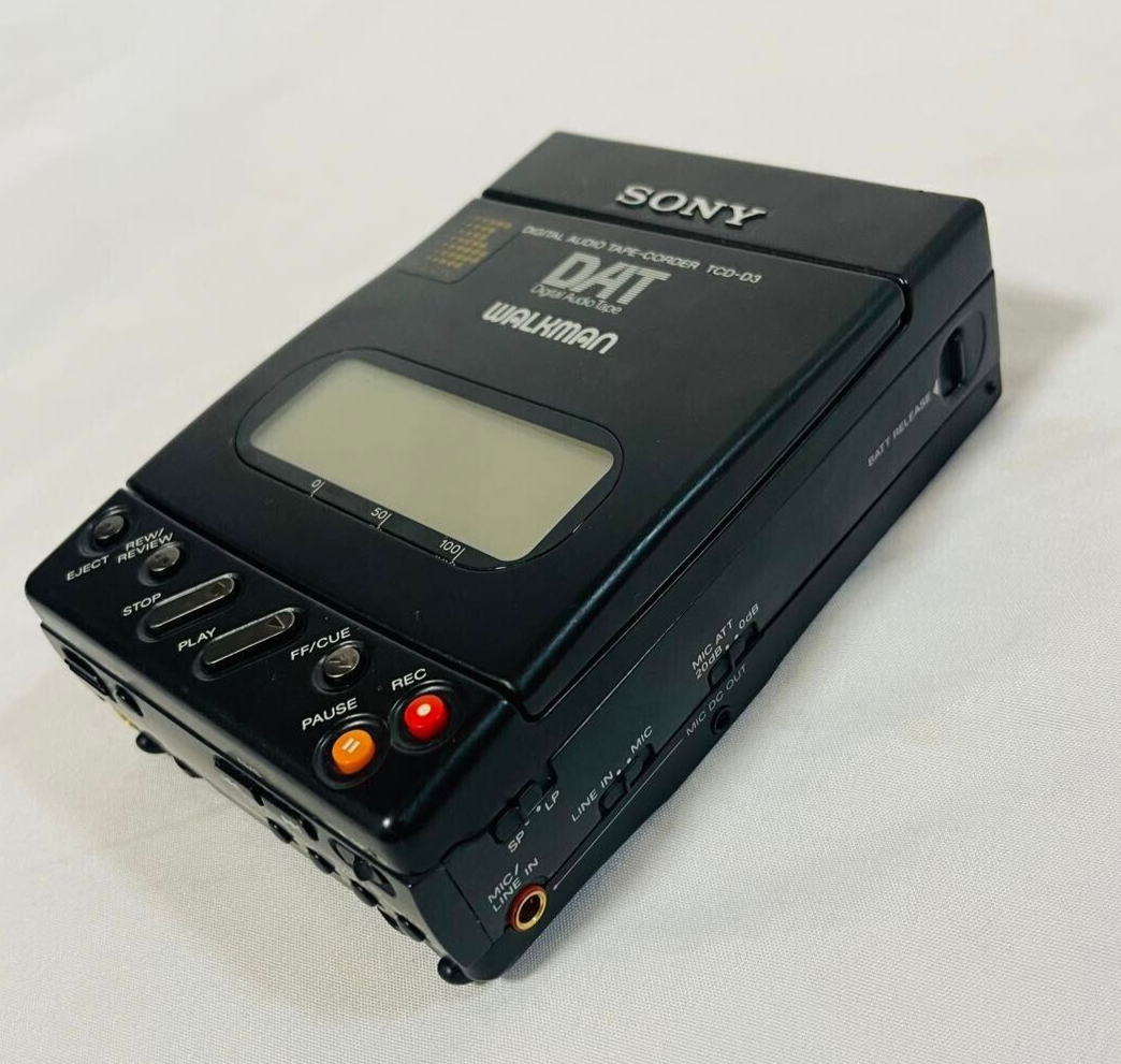 ジャンク‼️ SONY TCD-D3 WALKMAN デジタルオーディオテープ s-l1200.png
