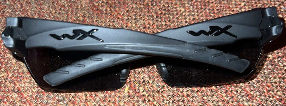 Wiley X 太阳镜 WX EN166s 黑色太阳镜很好! — 第 3/4 张图片