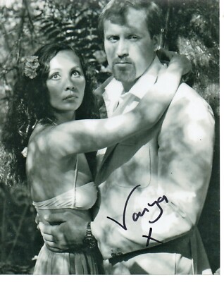 VANYA SEAGER 007 JAMES BOND AUTHENTISCHES AUTOGRAMM ALS POOL GIRL IN FYEO 10-8 COA