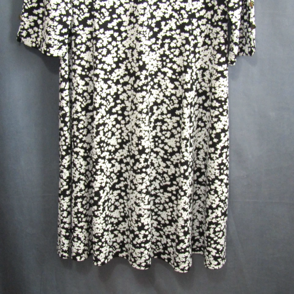 Talbots Woman Black White Floral Dress Size 2X V Neck Stretch Knit 3/4 Sleeve - Image 4 of 4
