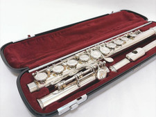 YAMAHA Flute YFL211S  Made in Japan With Genuine Case
