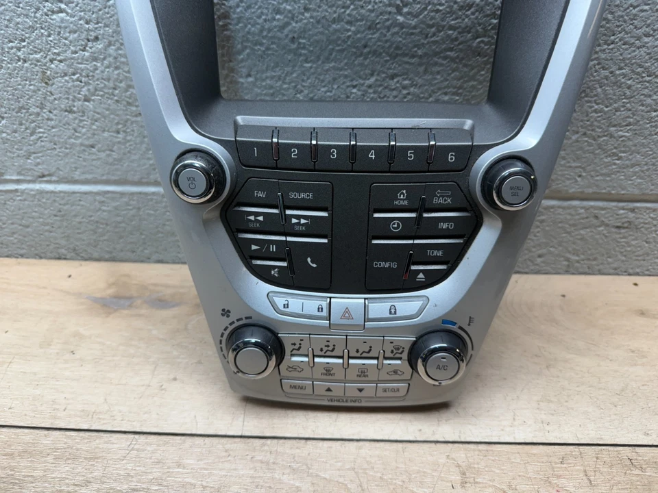 GMC TERRAIN CHEVROLET EQUINOX OEM RADIO FACE CLIMATE CONTROL PANEL BEZEL - Image 3 of 4