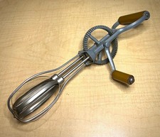 Vintage 1950s Superwhirl Hand Mixer Made in USA, Bakelite Handle, Antique