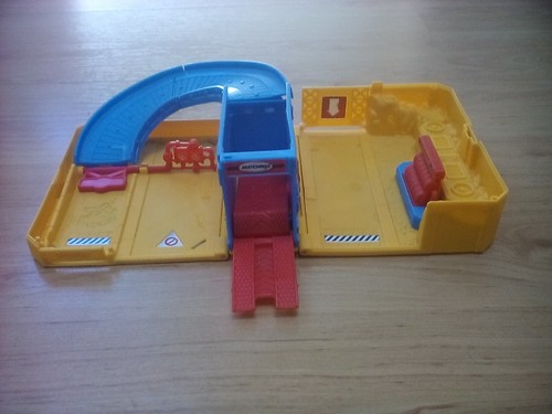 MATCHBOX Garage And Service Station - Picture 5 of 6