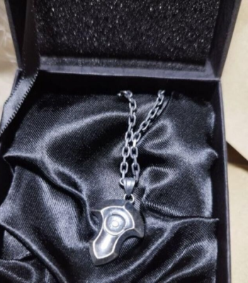 Final Fantasy XIV Square Enix Azem's Crystal Silver Pendant Final Fantasy XIV Square Enix Azem's Crystal Silver Pendant