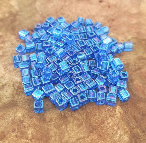 125pcs Mini Glass Cube Square Beads, Blue Colour, 4mm x 3.5mm Hole 0.8mm - Picture 3 of 3