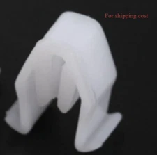 1 Pc Moulding Trim Retaining Clip, used