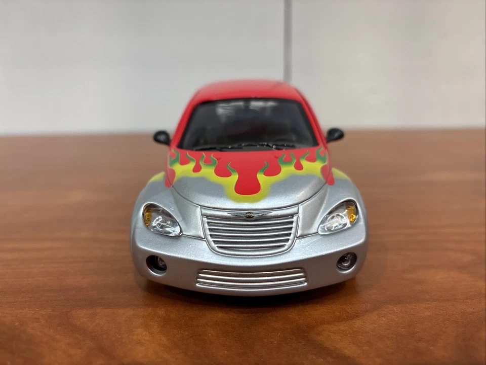 1/32 Chrysler PT Cruiser Black with Flames Panel Cruiser Model 2001 CV JD - Image 2 of 4