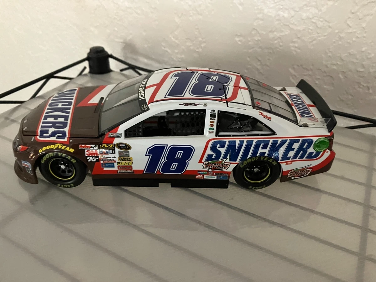 2014 #18 KYLE BUSCH 1:24 SNICKERS TOYOTA | eBay