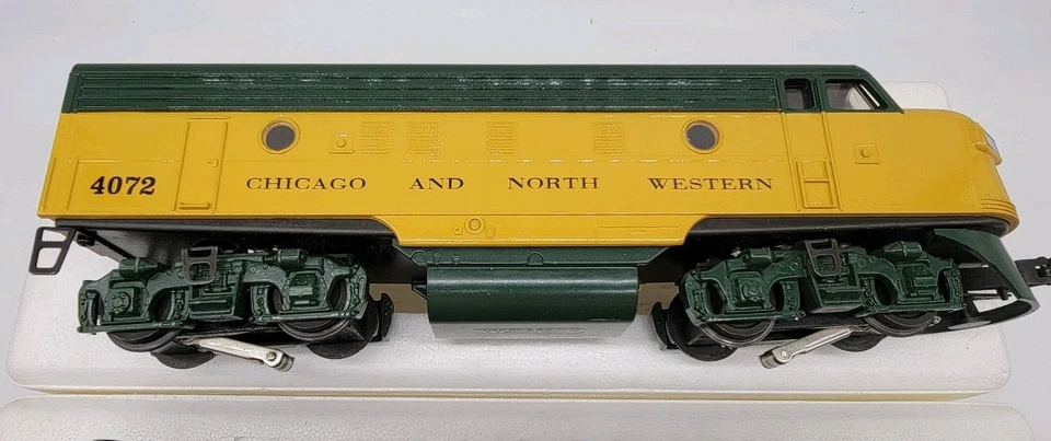 Williams O-Scale Crown Edition Chicago & North Western Diesel F7 Locomotive Set - Image 2 of 4