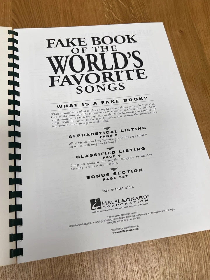 Hal Leonard Fake Book Of The World's Favorite Songs 4th Edition - Over 735 Songs - Image 2 of 3