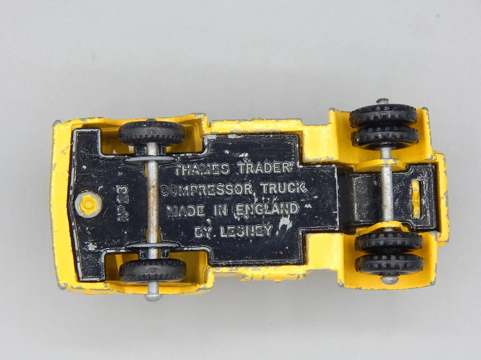 Matchbox Lesney 28 bedford Thames compressor Truck - Photo 2/4