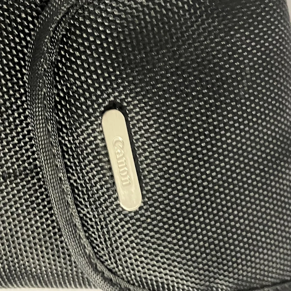 Canon Compact Camera Case Black Nylon Padded Bag Pouch Belt Loop Zip Closure - Image 2 of 4