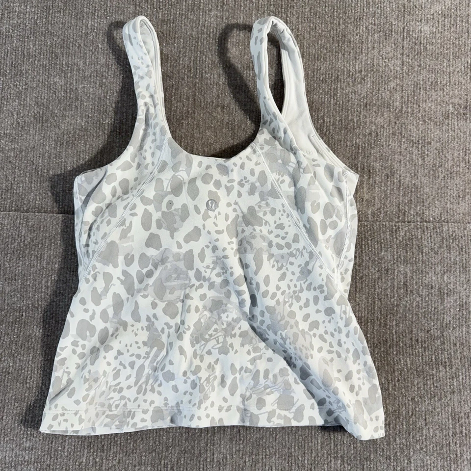 Camiseta sin mangas Lululemon Power Y (estampada gris leopardo de las nieves) talla 2 para mujer yoga gimnasio Foto 2 de 4