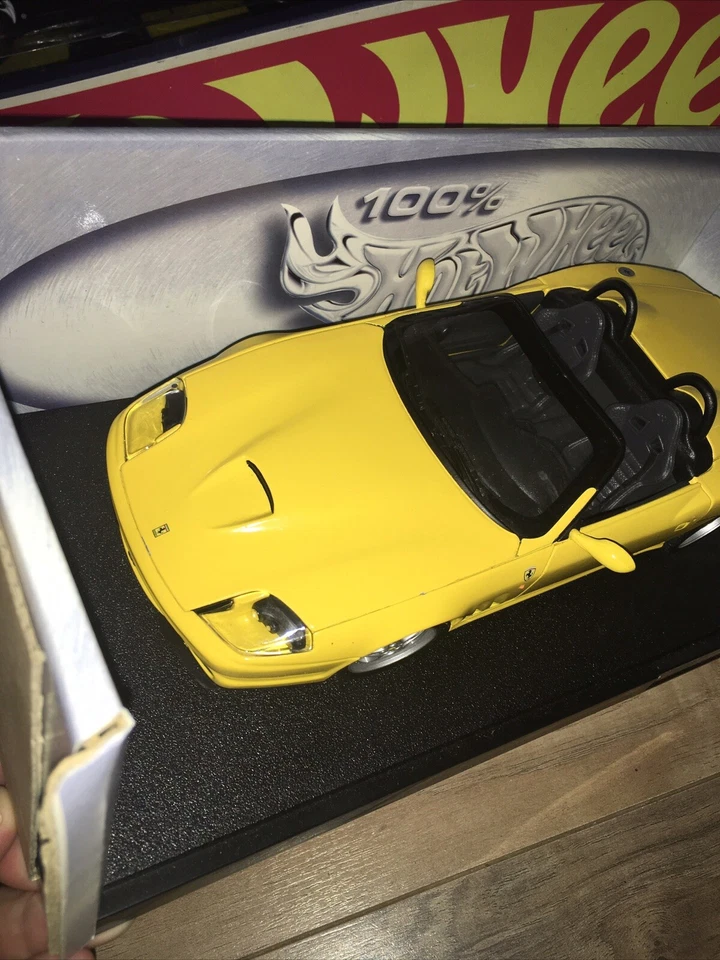 Hot Wheels - 550 Barchetta Pininfarina 1:18 Model Car - Yellow - Image 2 of 4