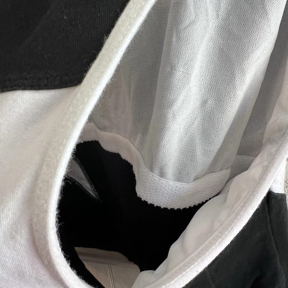 Camiseta sin mangas de entrenamiento Cheetah Racerback con sujetador de estante talla pequeña blanco y negro Foto 4 de 4