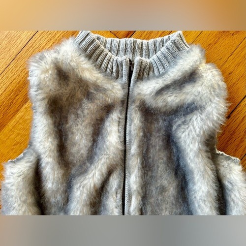 GYMBOREE Gray Faux Fur Zippered Sweater Vest M (7-8) - Picture 3 of 7