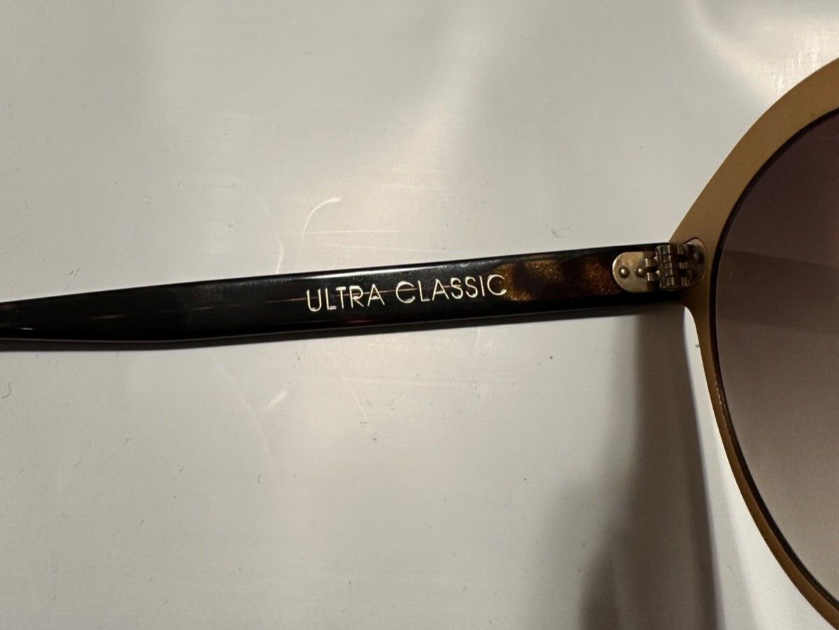 Women's Wildfox Gold Ultra Classic Deluxe Sunglasses Gold Color Frame image 8