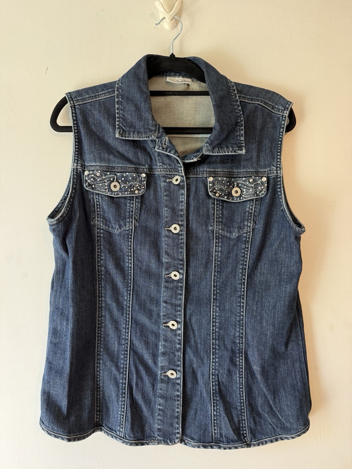 Chicos Platinum Denim Vest Blue Studded Embroidered Button Front Size 2 Med/L