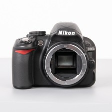 Nikon D3100 DSLR camera - for parts or not working