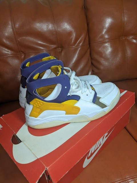 nike air flight huarache lakers