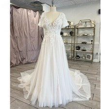 Lace V-Neck Boho Wedding Dresses with Sleeves A Line Tulle Beach Wedding Gowns